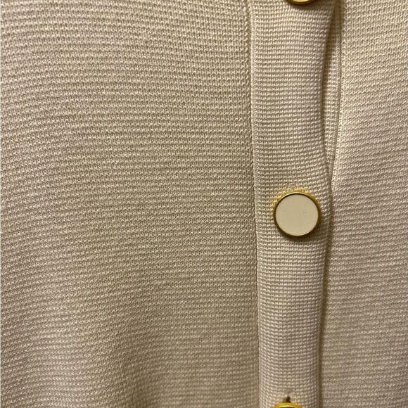 Talbots’s cream sweater arm pit to arm pit approximately 19” length from - Picture 5 of 5